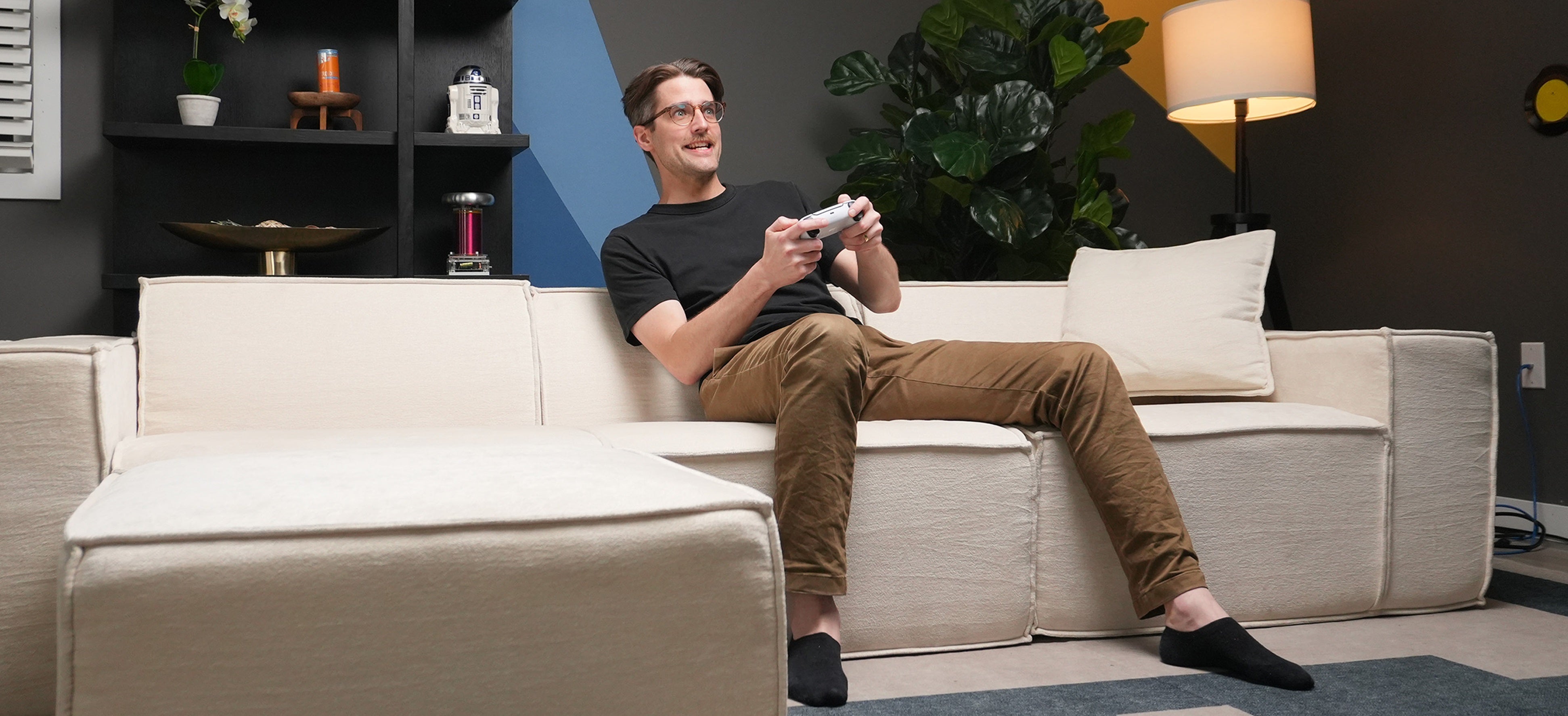 <sub>Riley Linus</sub> <br>Tech Tips