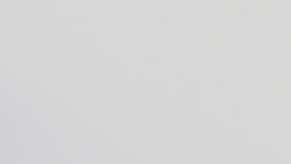 Video demonstrating the quick and easy setup of an inflatable sofa, expanding from a compact size to a full, comfortable sofa in seconds.